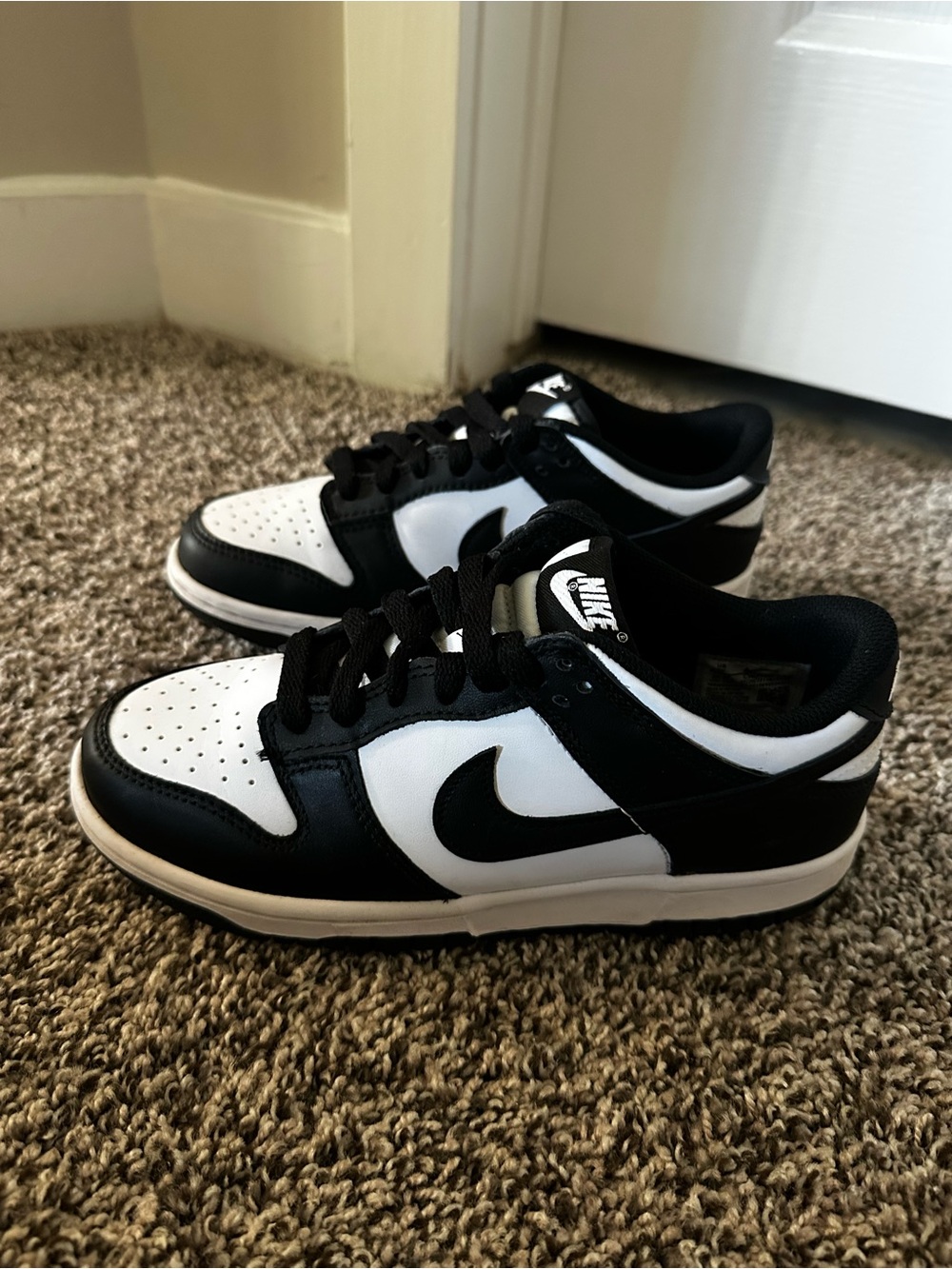 Nike Kids' Black/White Low-Top Sneakers